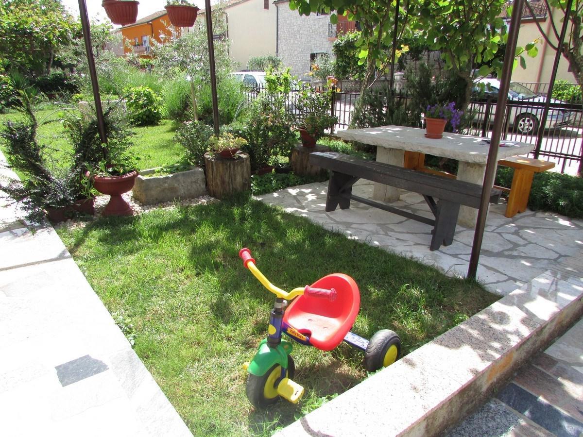 Mirela House With Apartment Umag Kültér fotó